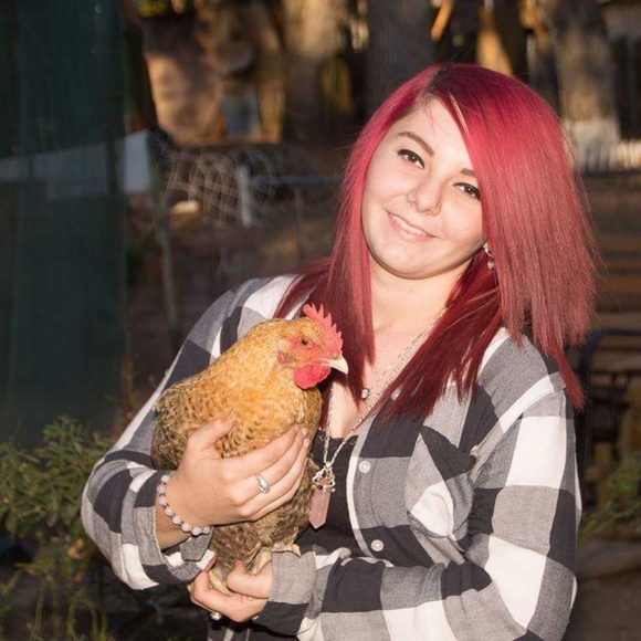 Meet your Posher, Renee. Boots, Clothing & Bling - Picture 3 of 6